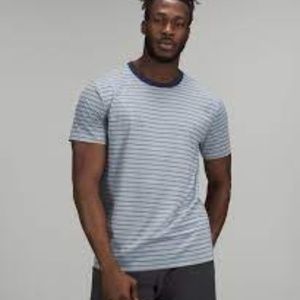 The Fundamental T - Lululemon NWT
